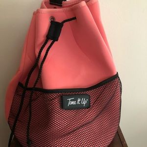 Tone It Up bucket bag
